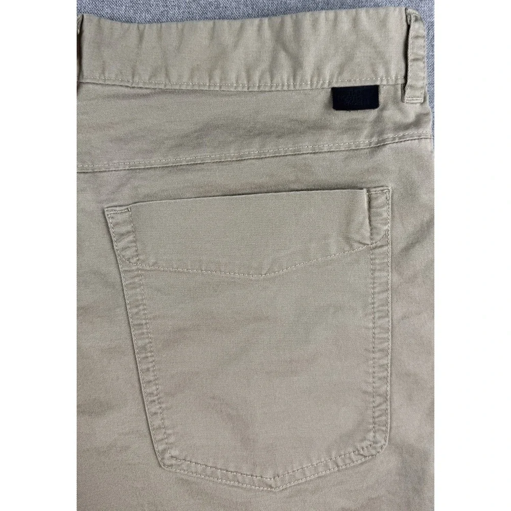 The North Face Men's Khaki Shorts Size 36 Outdoor Hiking Casual Cotton